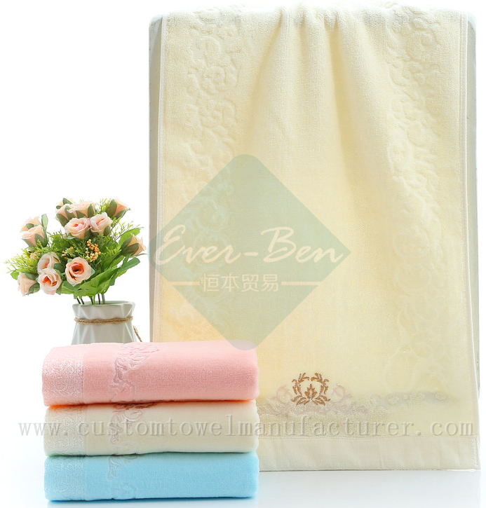 China Bulk Cotton Large yellow towels Factory Custom Jacquard Logo Cotton Towels Wholesale